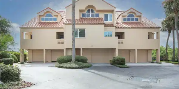 1610 ROYAL PALM S