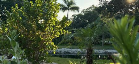 850 S TAMIAMI TRAIL