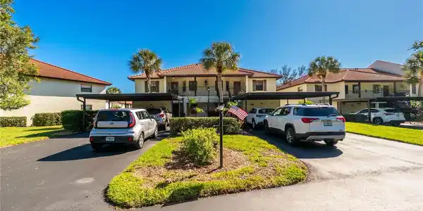 502 PINE HOLLOW CIRCLE