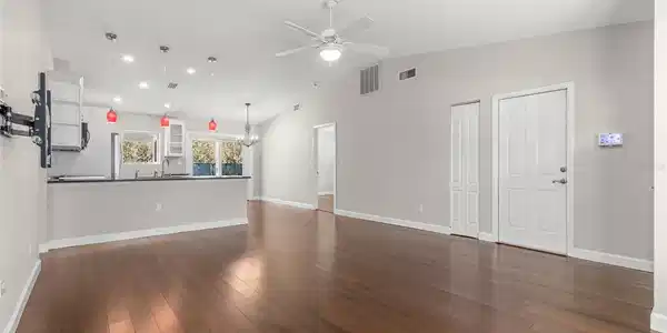 Image 4 Image 4