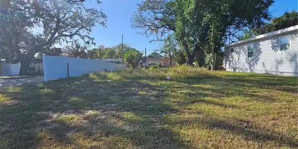 4644 COTTONWOOD DRIVE