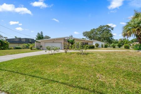 4052 HARBOR HILLS DRIVE