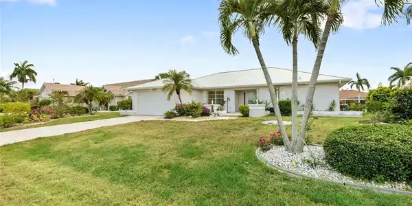 1117 TREASURE CAY COURT