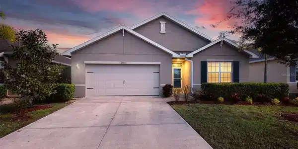 25312 E LENOX CIRCLE