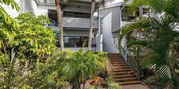 1555 TARPON CENTER DRIVE