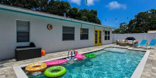 809 HELENA DRIVE