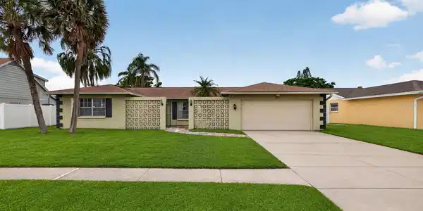 4724 SOAPSTONE DRIVE