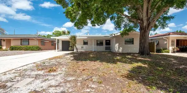 12599 81ST TERRACE