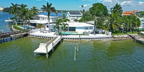 803 BAY POINT DRIVE