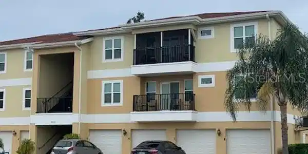 5111 ROYAL PALMS WAY