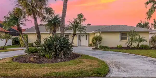 440 DARLING DRIVE