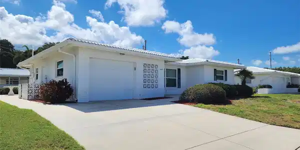 8647 141ST WAY