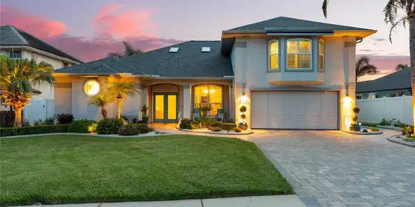 2133 VILLA WAY