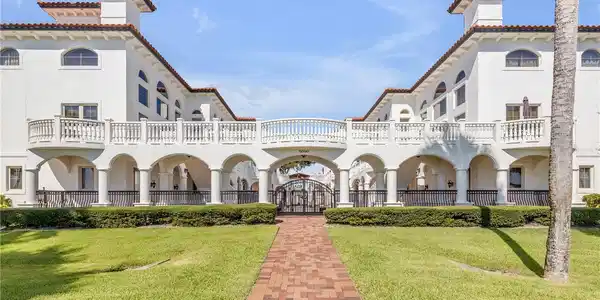 5090 RIVERSIDE DRIVE