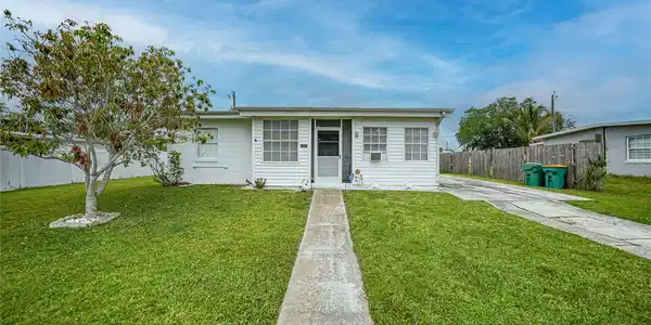2321 DALLAS STREET