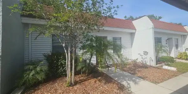 13813 MISSION OAKS BOULEVARD