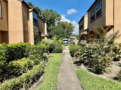 1884 CLEARBROOKE DRIVE
