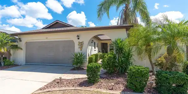 667 LINDEN DRIVE