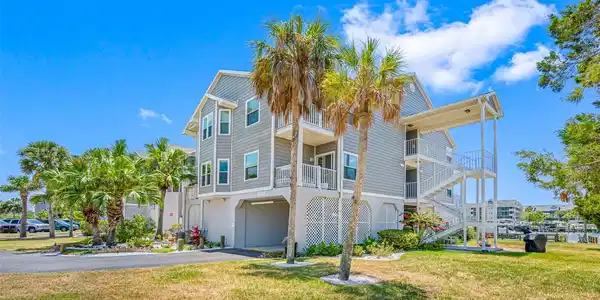 5712 BISCAYNE COURT