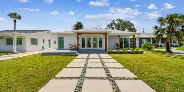 315 S SPRING BOULEVARD