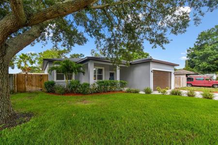 1324 ESSEX N
