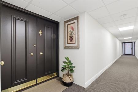 100 OAKMONT LANE