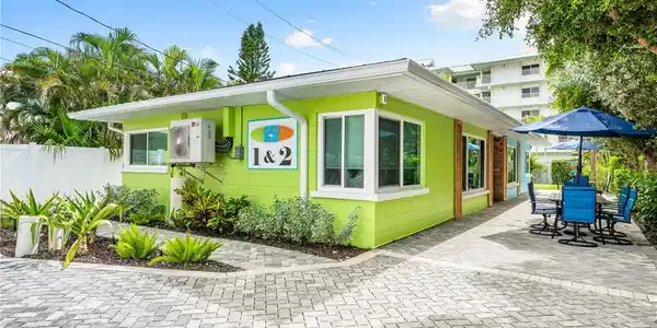 1136 SEASIDE DRIVE