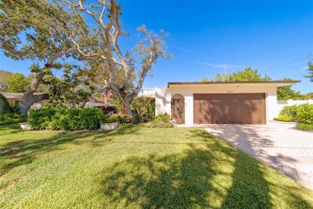 1040 PALM DRIVE