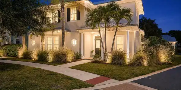 5536 LUMINAR POINTE LANE