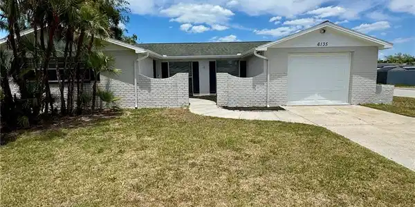 6135 SEABREEZE DRIVE