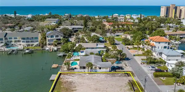 313 LA HACIENDA DRIVE