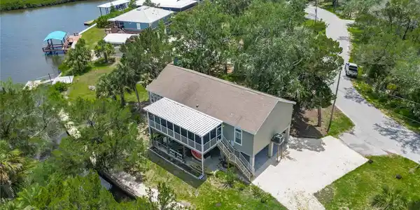 1575 S WALLACE POINT