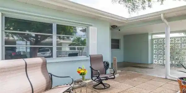 1019 BEACH MANOR CIRCLE