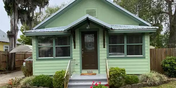 524 BALL STREET