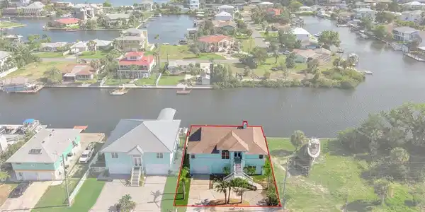 3317 GULF COAST DRIVE