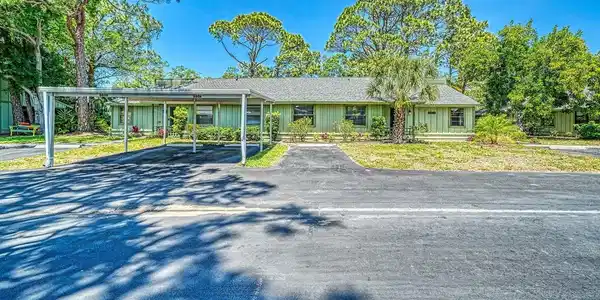 5056 BARRINGTON CIRCLE