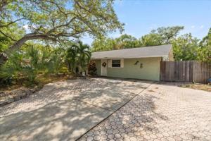 2507 49TH S