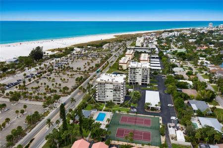 1055 BEACH ROAD