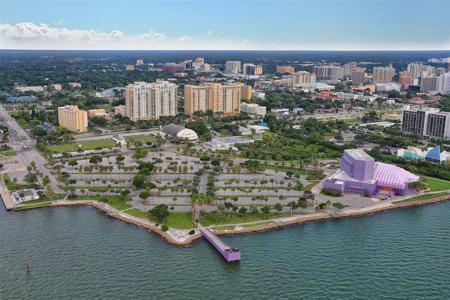750 N TAMIAMI TRAIL