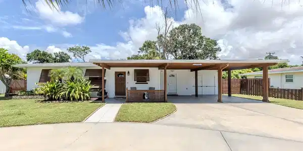 837 LAUREL AVENUE