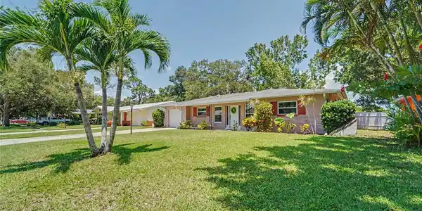 8879 LAKEWOOD DRIVE