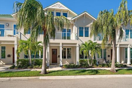 12 COUNTRY CLUB LANE