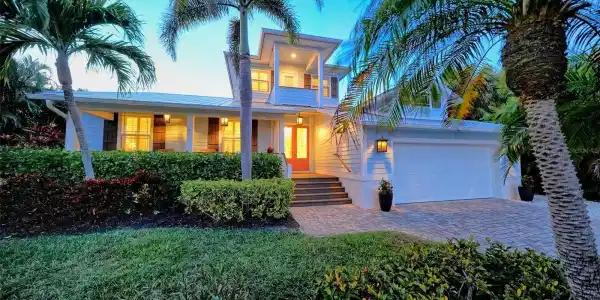 605 N POINT DRIVE