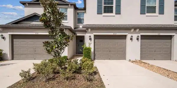 633 ROYAL EMPRESS DRIVE