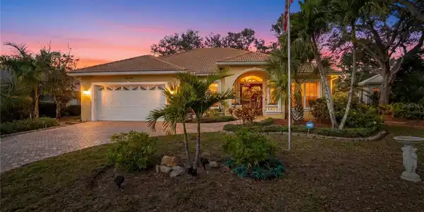 4840 JACARANDA HEIGHTS DR
