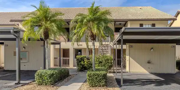 400 MISSION TRAIL E