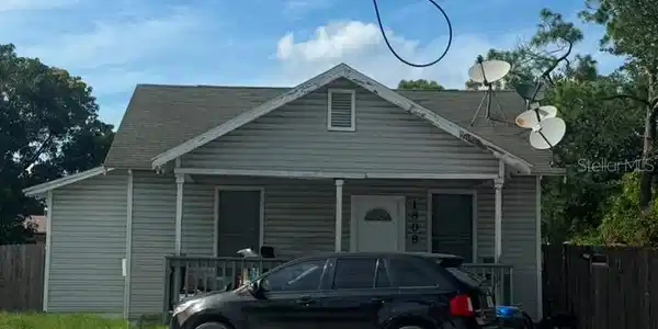 1808 17TH STREET E
