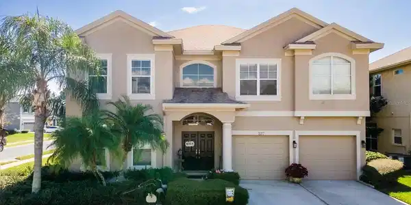 527 HARBOR GROVE CIRCLE