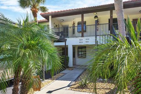 504 PINE HOLLOW CIRCLE