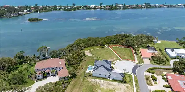 1461 BAYSHORE ROAD